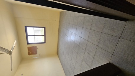 Gudaibiya, Apartments/Houses, BHD 140/month,  2 BR,  2 Bedroom Unfurnished Flat For Rent Without Ewa