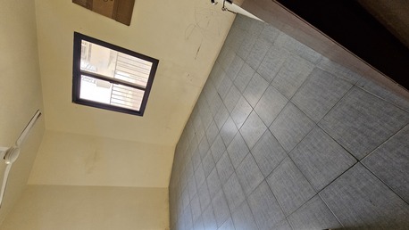 Gudaibiya, Apartments/Houses, BHD 140/month,  2 BR,  2 Bedroom Unfurnished Flat For Rent Without Ewa