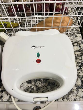 Manama, Household Items, BHD 2,  Westinghouse Sandwich Maker For Sale