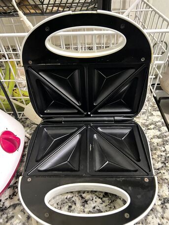 Manama, Household Items, BHD 2,  Westinghouse Sandwich Maker For Sale