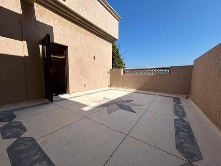 Kuwait City, Apartments/Houses, 3 BR,  For Rent In Al-Manqaf, 3-bedroom Penthouse - Maid