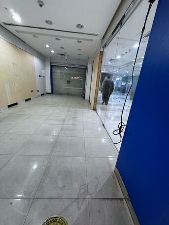 Kuwait City, Shops, KWD 840,  Shop For Rent In Hawalli, Suitable For All Activities, Area 27 Square Meters, Main Street