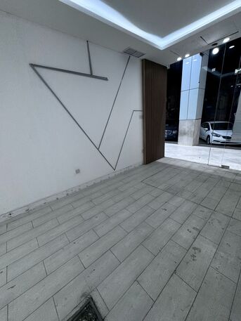 Kuwait City, Shops, KWD 700,  Shop For Rent In Hawalli, Suitable For All Activities, Area 24 Square Meters On The Street