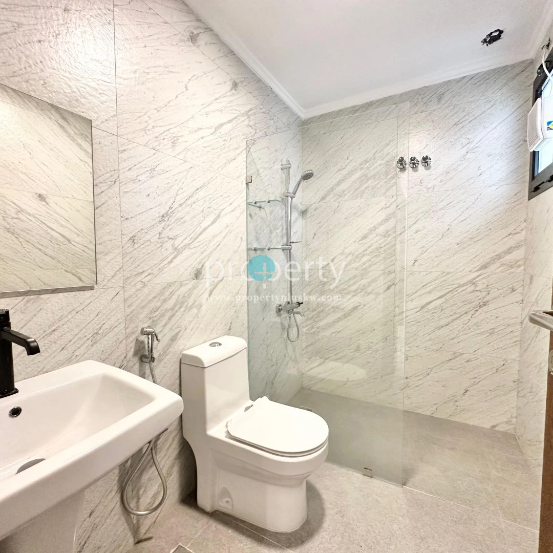 Kuwait City, Apartments/Houses, KWD 650/month,  3 BR,  Three Bedroom Ground Floor Apartment For Rent In Salwa