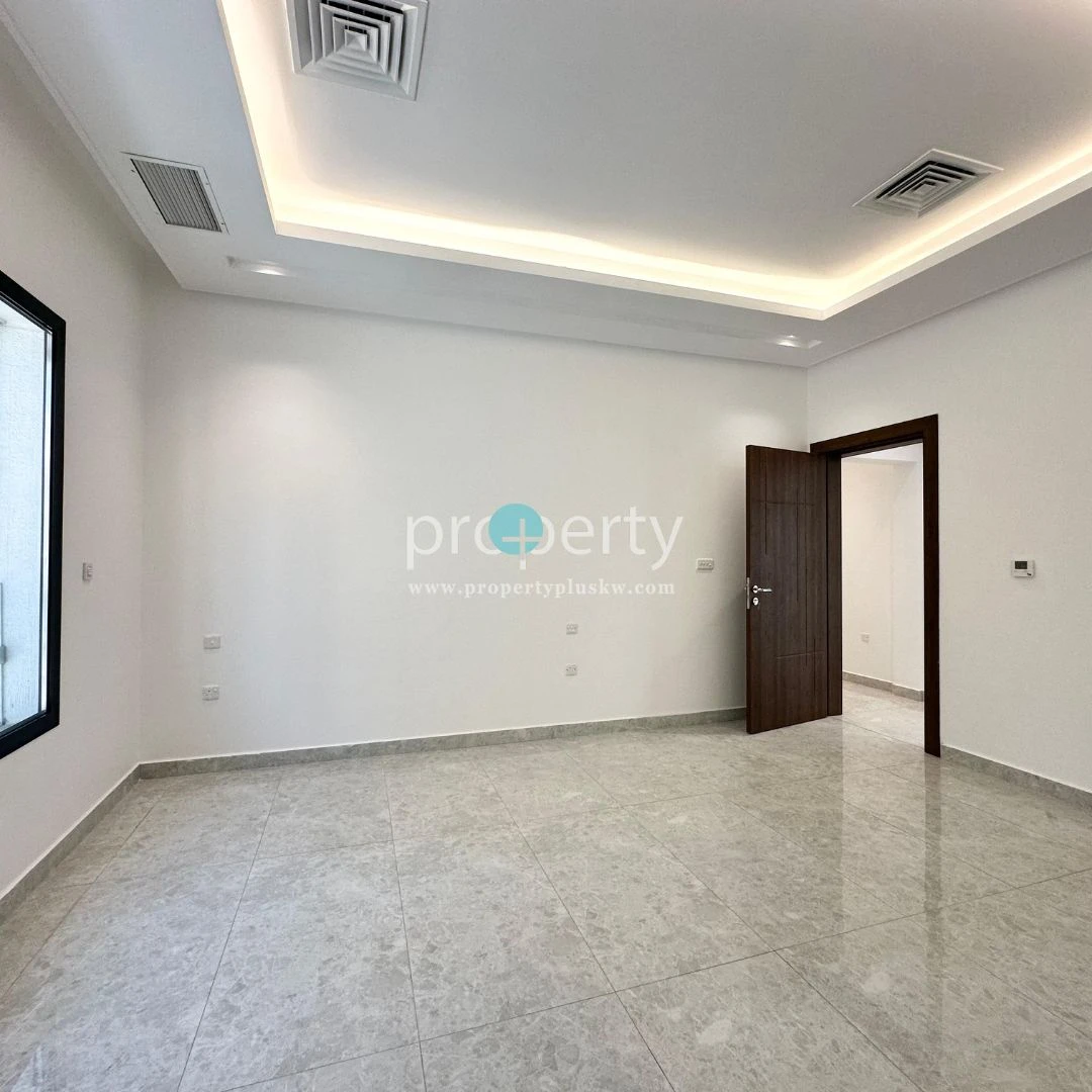 Kuwait City, Apartments/Houses, KWD 650/month,  3 BR,  Three Bedroom Ground Floor Apartment For Rent In Salwa
