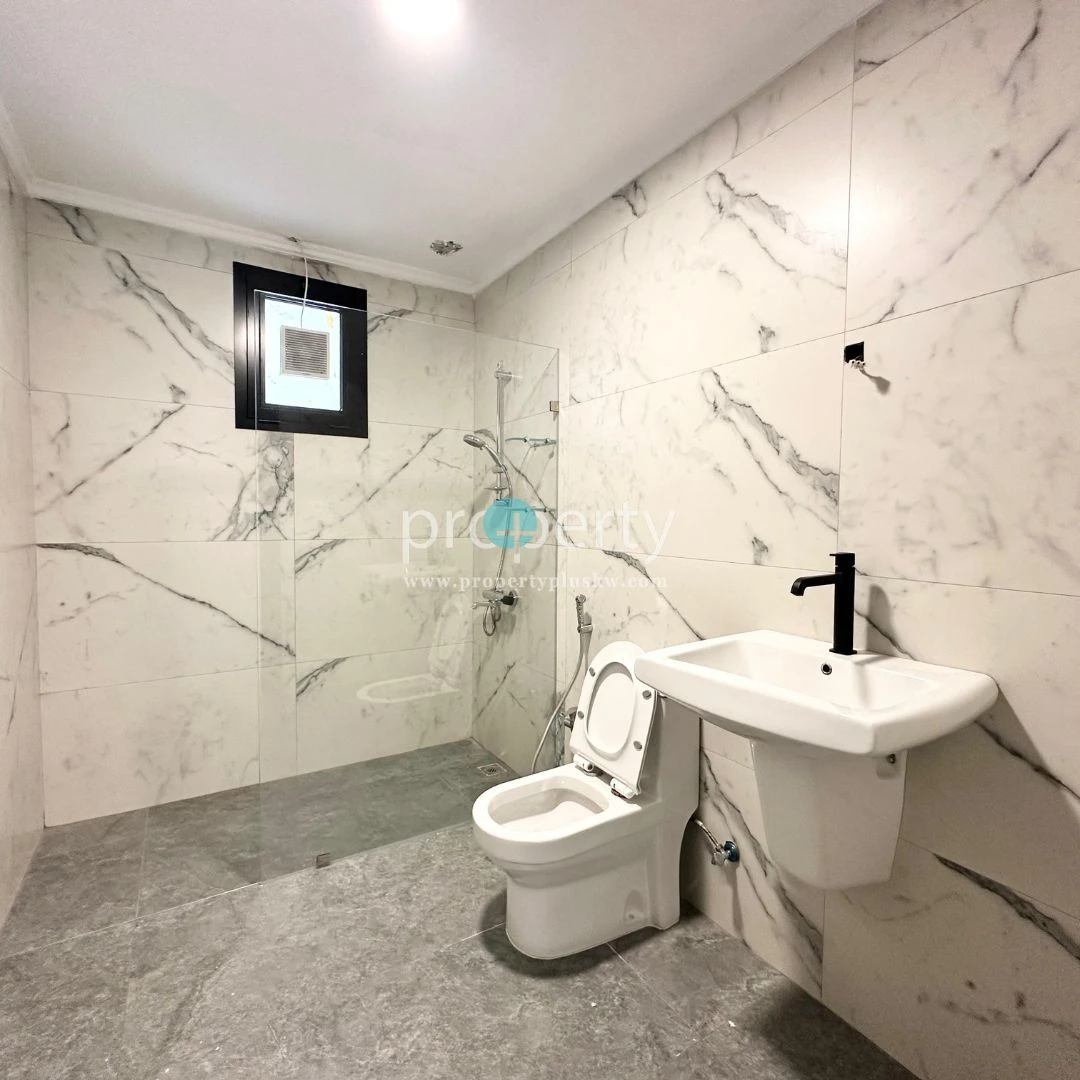 Kuwait City, Apartments/Houses, KWD 650/month,  3 BR,  Three Bedroom Ground Floor Apartment For Rent In Salwa