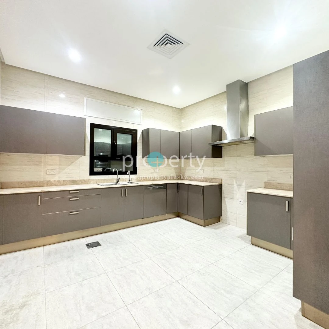 Kuwait City, Apartments/Houses, KWD 1150/month,  4 BR,  Four Master Bedroom Floor For Rent In Mansouriya