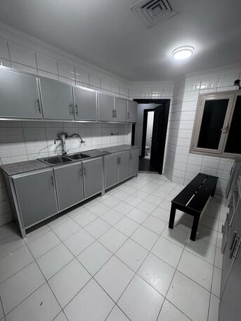 Kuwait City, Apartments/Houses, KWD 650/month,  3 BR,  For Rent In Jabriya, An Apartment With 3 Rooms, 4 Bathrooms, A Balcony, And A Kitchen