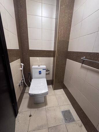 Kuwait City, Apartments/Houses, KWD 650/month,  3 BR,  For Rent In Jabriya, An Apartment With 3 Rooms, 4 Bathrooms, A Balcony, And A Kitchen