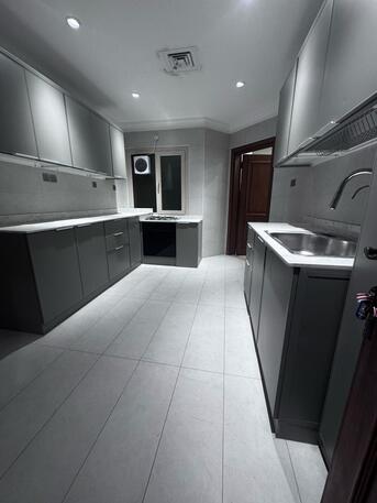 Kuwait City, Apartments/Houses, KWD 700/month,  3 BR,  For Rent In Jabriya, An Apartment With 3 Rooms, 4 Bathrooms, A Balcony, And A Kitchen