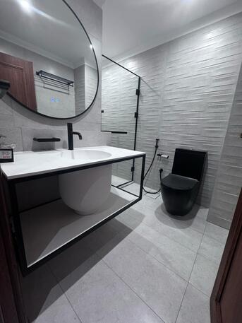 Kuwait City, Apartments/Houses, KWD 700/month,  3 BR,  For Rent In Jabriya, An Apartment With 3 Rooms, 4 Bathrooms, A Balcony, And A Kitchen