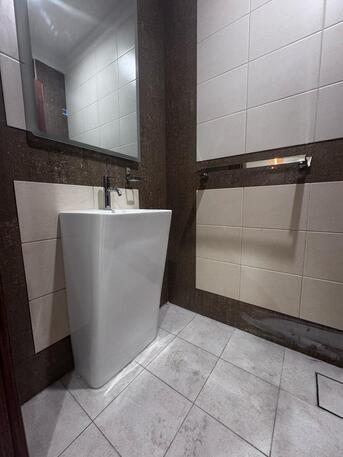 Kuwait City, Apartments/Houses, KWD 700/month,  3 BR,  For Rent In Jabriya, An Apartment With 3 Rooms, 4 Bathrooms, A Balcony, And A Kitchen