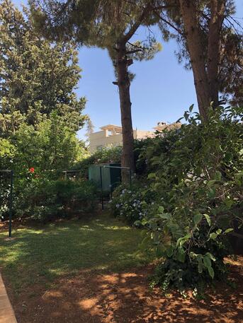 Amman, Apartments/Houses, JOD 13000/year,  Furnished,  2 BR,  Ground Fully Furinshed 2B Apartment With Garden In 4 Circle 00962777688956