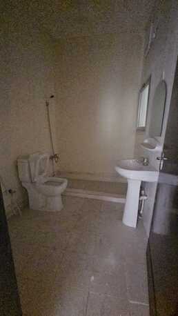 Salmaniya, Apartments/Houses, BHD 350/month,  5 BR,  5 Bedroom Unfurnished Flat For Rent Without Ewa