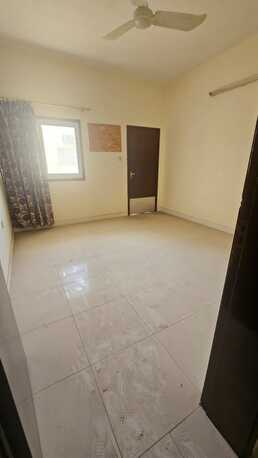 Salmaniya, Apartments/Houses, BHD 350/month,  5 BR,  5 Bedroom Unfurnished Flat For Rent Without Ewa