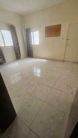 Salmaniya, Apartments/Houses, BHD 350/month,  5 BR,  5 Bedroom Unfurnished Flat For Rent Without Ewa
