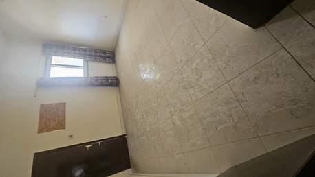 Salmaniya, Apartments/Houses, BHD 350/month,  5 BR,  5  Bedroom Unfurnished Flat For Rent Without Ewa