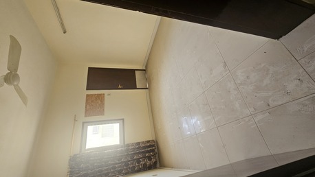 Salmaniya, Apartments/Houses, BHD 350/month,  5 BR,  5  Bedroom Unfurnished Flat For Rent Without Ewa