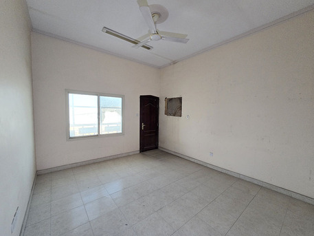 Salmabad, Offices, BHD 140,  75 Sq. Meter,  2BHK Office For Rent Big Rooms And Hall Separate Water Meter