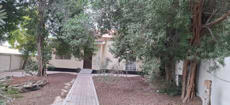 Adliya, Apartments/Houses, BHD 500/month,  3 BR,  Semi Furnished Private  Villa  In A Clam & Quite Area:  Large Garden & Trees Around : TONY