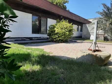 Budaiya, Apartments/Houses, BHD 400/month,  2 BR,  400 Sq. Meter,  SEMI FURNISHED VILLA WITH LARGE GARDEN  CLOSE TO SAUDI CAUSEWAY