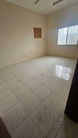 Jidhafs, Apartments/Houses, BHD 180/month,  2 BR,  2 Bedroom Unfurnished Flat For Rent Without Ewa