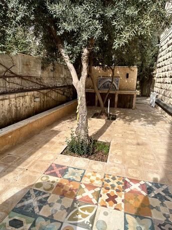 Amman, Apartments/Houses, JOD 18000/year,  Furnished,  3 BR,  Ground Fully Furinshed 3B Part Of Villa With Garden In Shemsani 00962777688956