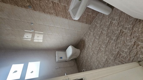 Jidhafs, Apartments/Houses, BHD 200/month,  4 BR,  4 Bedtoom Unfurnished Flat For Remt Without Ewa