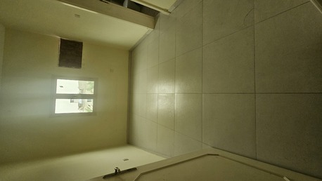 Jidhafs, Apartments/Houses, BHD 200/month,  4 BR,  4 Bedtoom Unfurnished Flat For Remt Without Ewa