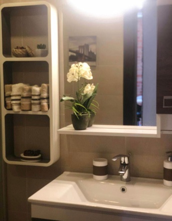 Amman, Apartments/Houses, JOD 11000/year,  Furnished,  2 BR,  Ground Fully Furinshed 2B Apartment With Garden In Shemsani 00962777688956