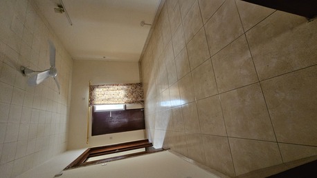 Salmaniya, Housing Exchanges, BHD 280/month,  3 BR,  3 Bedtoom Unfurnished Flat For Rent Without Ewa