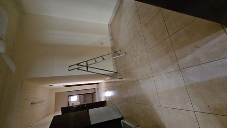 Salmaniya, Housing Exchanges, BHD 280/month,  3 BR,  3 Bedtoom Unfurnished Flat For Rent Without Ewa