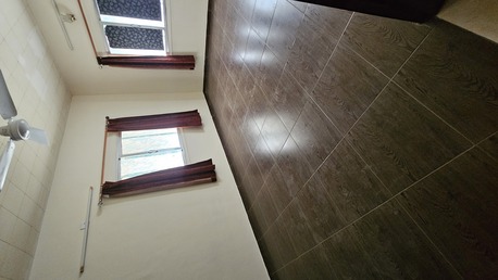 Salmaniya, Housing Exchanges, BHD 280/month,  3 BR,  3 Bedtoom Unfurnished Flat For Rent Without Ewa