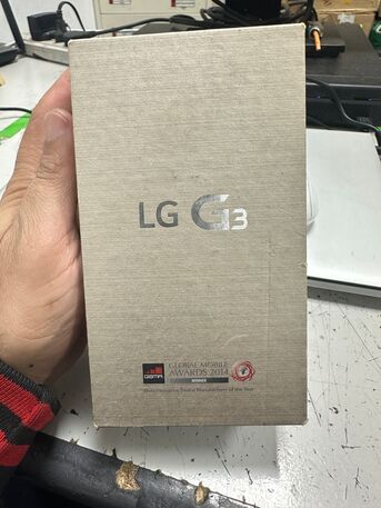 Al Iskan, Mobile Phones, SAR 200,  LG D855