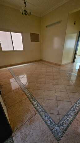 Salmaniya, Apartments/Houses, BHD 180/month,  2 BR,  2 Bedroom Unfurnished Flat For Rent Without Ewa