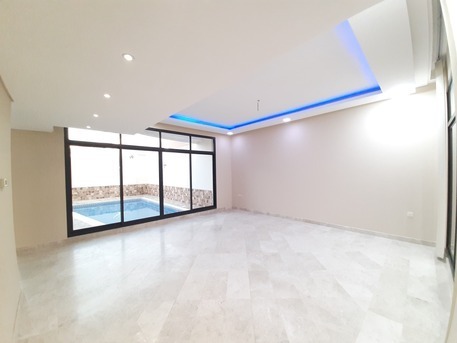 Budaiya, Apartments/Houses, BHD 750/month,  5 BR,  120 Sq. Meter,  Modern 5 Bedroom Semi Furnished Villa 750/call Now For Viewings 338