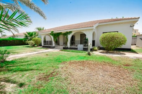 Janabiya, Villas, 4 B/R SEMI FURNISHED VILLA FOR RENTIN JANABIYA