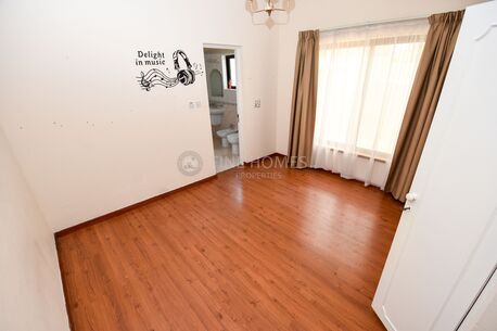 Janabiya, Villas, 4 B/R SEMI FURNISHED VILLA FOR RENTIN JANABIYA