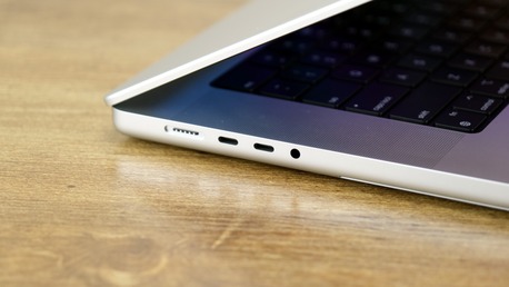 Riyadh, Computers, SAR 5999,  Original Apple Mac Book Pro Laptop + Apple M1 PRO Chip- Ram 16GB+ SSD 512GB-Graphics 4GB-