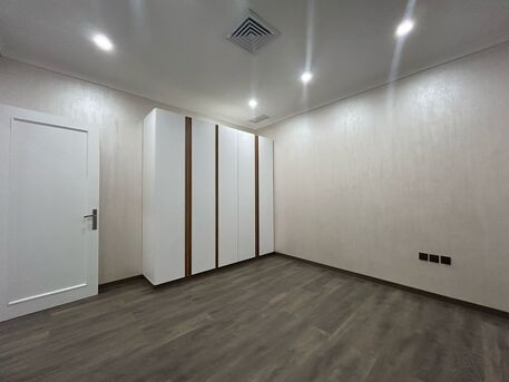Kuwait City, Apartments/Houses, KWD 1050/month,  4 BR,  For Rent, First Floor, Al-Siddiq, Main Street, 4 Rooms, 2 Of Them Master