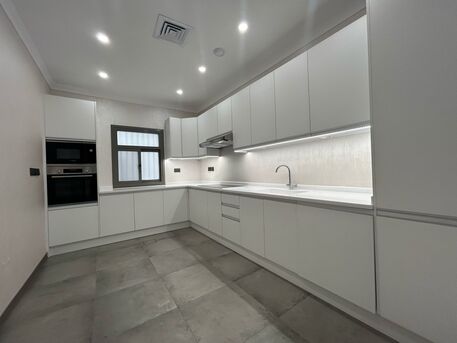 Kuwait City, Apartments/Houses, KWD 1050/month,  4 BR,  For Rent, First Floor, Al-Siddiq, Main Street, 4 Rooms, 2 Of Them Master