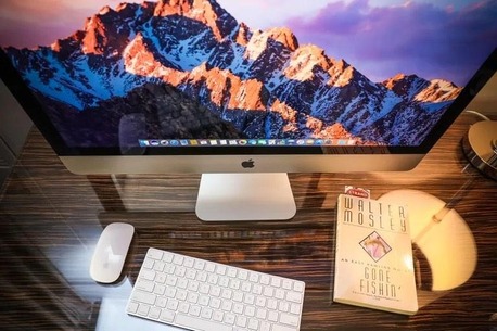 Riyadh, Computers, SAR 2700,  Apple IMac Retina Screen 21.5 Display - Intel Core I5- Ram 8gb- Hard 1TB -  Apple Mouse &