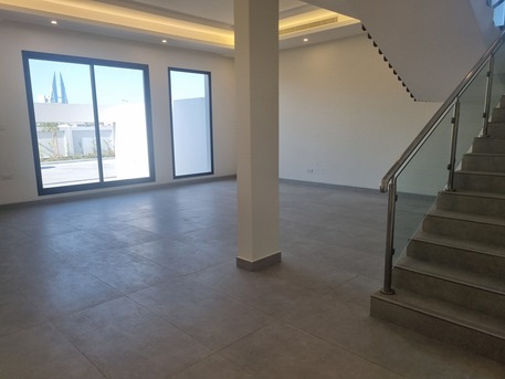 Salmaniya, Villas, BHD 850,  Brand New Semi Furnished Villa For Rent In Salmaniya With Centralized AC, Parking, Etc....