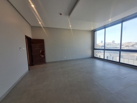 Salmaniya, Villas, BHD 850,  Brand New Semi Furnished Villa For Rent In Salmaniya With Centralized AC, Parking, Etc....