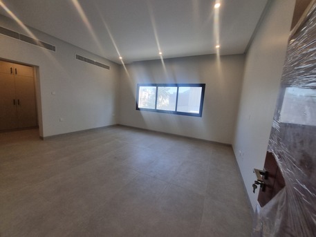 Salmaniya, Villas, BHD 850,  Brand New Semi Furnished Villa For Rent In Salmaniya With Centralized AC, Parking, Etc....