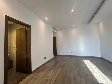 Kuwait City, Apartments/Houses, KWD 600/month,  3 BR,  For Rent In Salwa, An Apartment Consisting Of A Living Room With A Balcony