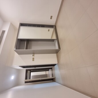 Hidd, Apartments/Houses, BHD 330/month,  2 BR,  @2BATHROOM Hall Kitchen Semi Furnished  Car Parking Brand New Building