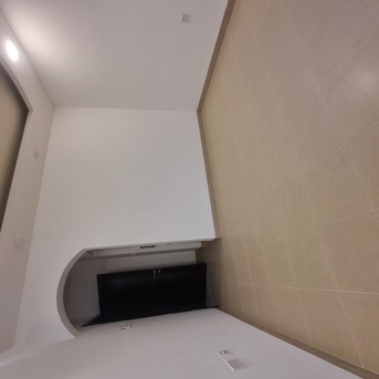 Hidd, Apartments/Houses, BHD 260/month,  2 BR,  +2BATHROOM Hall Kitchen Semi Furnished  Car Parking