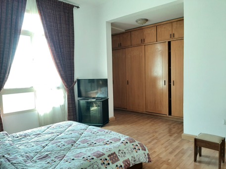 Saar, Apartments/Houses, BHD 425/month,  3 BR,  400 Sq. Meter,  LARGE FULLY FURNISHED 3 BR  INCLUSIVE  BD  425