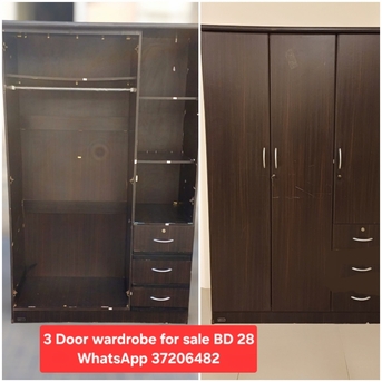 Manama, Furniture, BHD 28,  ✅️ 3 Door Wardrobe For Sale In Good Condition With Deliveryy